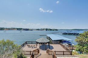 Lakefront Retreat w/ Community Pool in Osage Beach