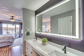 Lakefront Retreat w/ Community Pool in Osage Beach