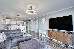 Lakefront Retreat w/ Community Pool in Osage Beach