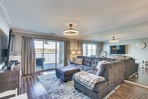 Lakefront Retreat w/ Community Pool in Osage Beach