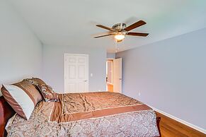 Louisville Retreat w/ Deck ~ 11 Mi to Downtown!