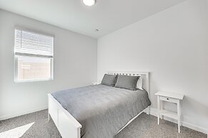 Maricopa Home w/ Putting Green & Covered Patio!