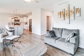 Spacious Family Home ~ 13 Mi to Des Moines