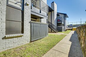 Near Stadiums: Grand Prairie Apt w/ Pool Access