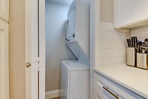 Near Stadiums: Grand Prairie Apt w/ Pool Access