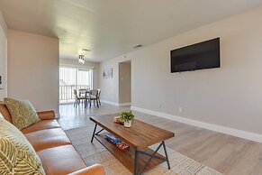 6 Mi to At&t Stadium: Grand Prairie Apt w/ Balcony