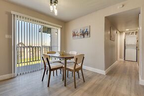 6 Mi to At&t Stadium: Grand Prairie Apt w/ Balcony