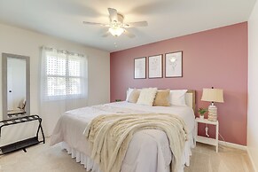 Family-friendly Lincoln Home w/ Sandbox & Grill!