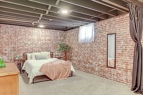 Family-friendly Lincoln Home w/ Sandbox & Grill!