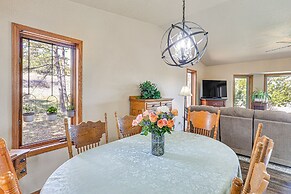 Scenic & Serene Rapid City Getaway on 1 1/2 Acres!