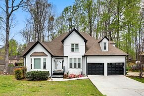 Powder Springs Home w/ Game Room & Community Pool!