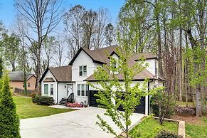 Powder Springs Home w/ Game Room & Community Pool!