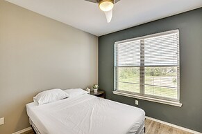 Close to Lakes, Parks & Winery: Bonham Apt