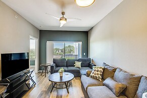 Close to Lakes, Parks & Winery: Bonham Apt