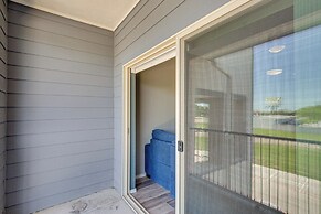 Close to Lakes, Parks & Winery: Bonham Apt