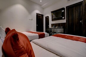 Hotel Golden Palace Residency