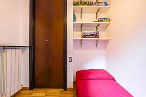 Fresh and Trendy Flat at Vomero