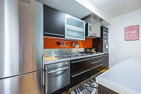 Fresh and Trendy Flat at Vomero