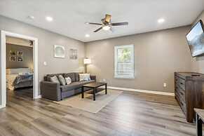 Buckroe Getaway- Walk to Beach dog Friendly