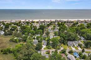 Buckroe Getaway- Walk to Beach dog Friendly