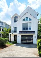 Gorgeous Santosha Hot tub Pool Walk to Beach