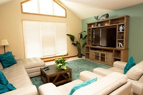 Gorgeous Santosha Hot tub Pool Walk to Beach