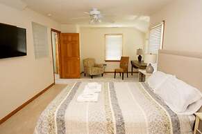 Gorgeous Santosha Hot tub Pool Walk to Beach