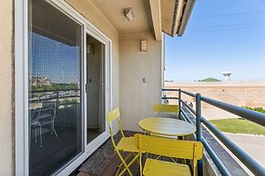 Neptune s Nook 5 min From Oceanfront w Pool