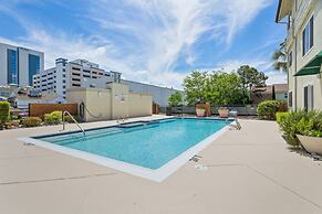 Neptune s Nook 5 min From Oceanfront w Pool