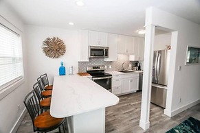 Calming Waves - 2 1 Condo 1 Block From Beach