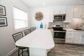 Calming Waves - 2 1 Condo 1 Block From Beach