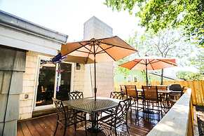 Oasis Steps From Beach Outdoor Shower and Dining