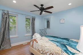 Oasis Steps From Beach Outdoor Shower and Dining