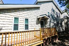 Oasis Steps From Beach Outdoor Shower and Dining
