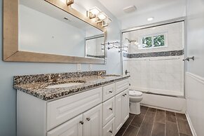 Oasis Steps From Beach Outdoor Shower and Dining