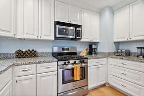 Oasis Steps From Beach Outdoor Shower and Dining