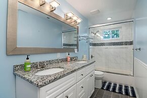 Oasis Steps From Beach Outdoor Shower and Dining