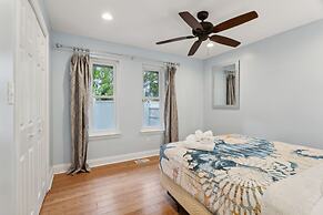 Oasis Steps From Beach Outdoor Shower and Dining