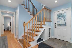 Oasis Steps From Beach Outdoor Shower and Dining