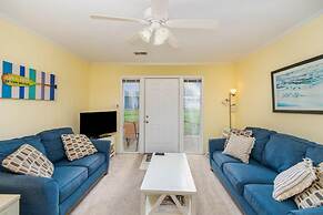 Sandpiper s Perch 1 4 Mile From Beach With Pool