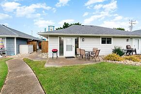 Sandpiper s Perch 1 4 Mile From Beach With Pool