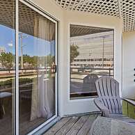 Shore to Please Condo With Pool Views of Beach