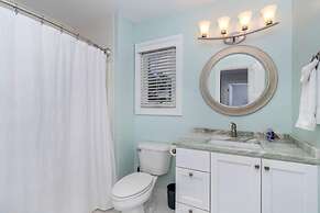 Coral Cottage- min From Beach Park With King bed