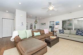 Coral Cottage- min From Beach Park With King bed