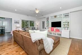 Coral Cottage- min From Beach Park With King bed