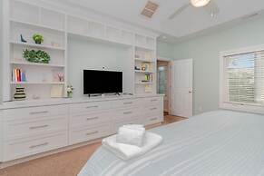 Coral Cottage- min From Beach Park With King bed