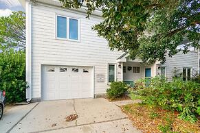 Coral Cottage- min From Beach Park With King bed