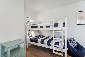 Coral Cottage- min From Beach Park With King bed