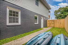 The Graceful Pelican Lakeview w Kayaks and Trail
