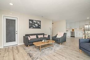 The Graceful Pelican Lakeview w Kayaks and Trail